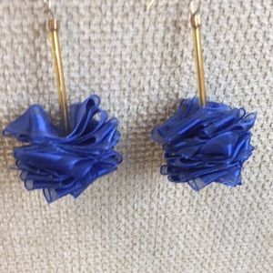 Blue ribbon and gold